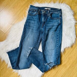 LEVI’S | 721 High Rise Skinny Distressed Blue Jeans Size 27